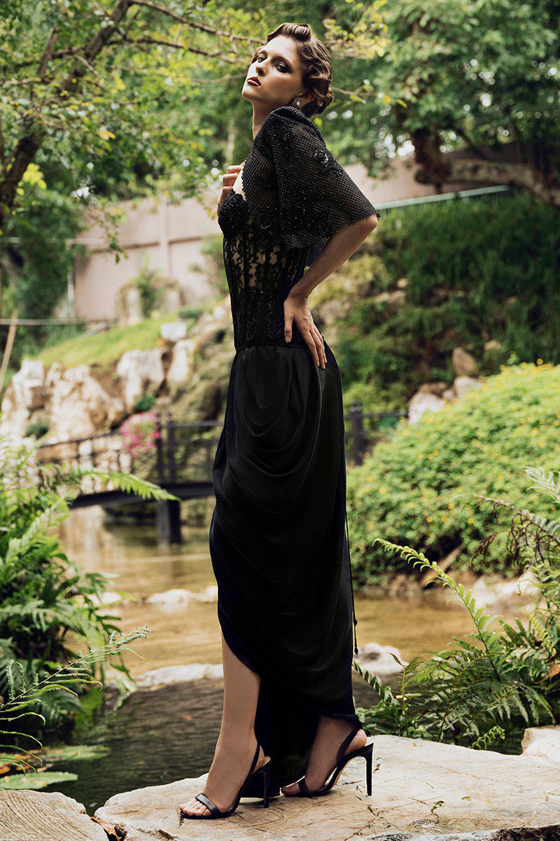 Black Sarong Rose